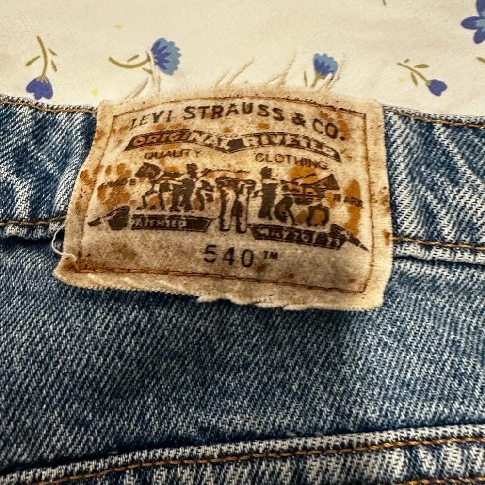 Vintage ‘96 Levi's 540 Men’s Sz: 42 Relaxed Fit Jorts Denim Blue Shorts.